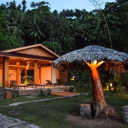 Two Fish Resort Lembeh بيتونغْ المظهر الخارجي الصورة