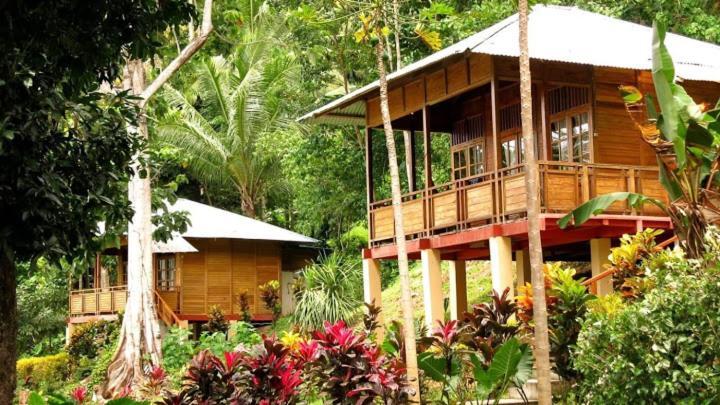 Two Fish Resort Lembeh بيتونغْ المظهر الخارجي الصورة
